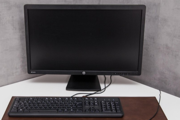alter günstiger Monitor